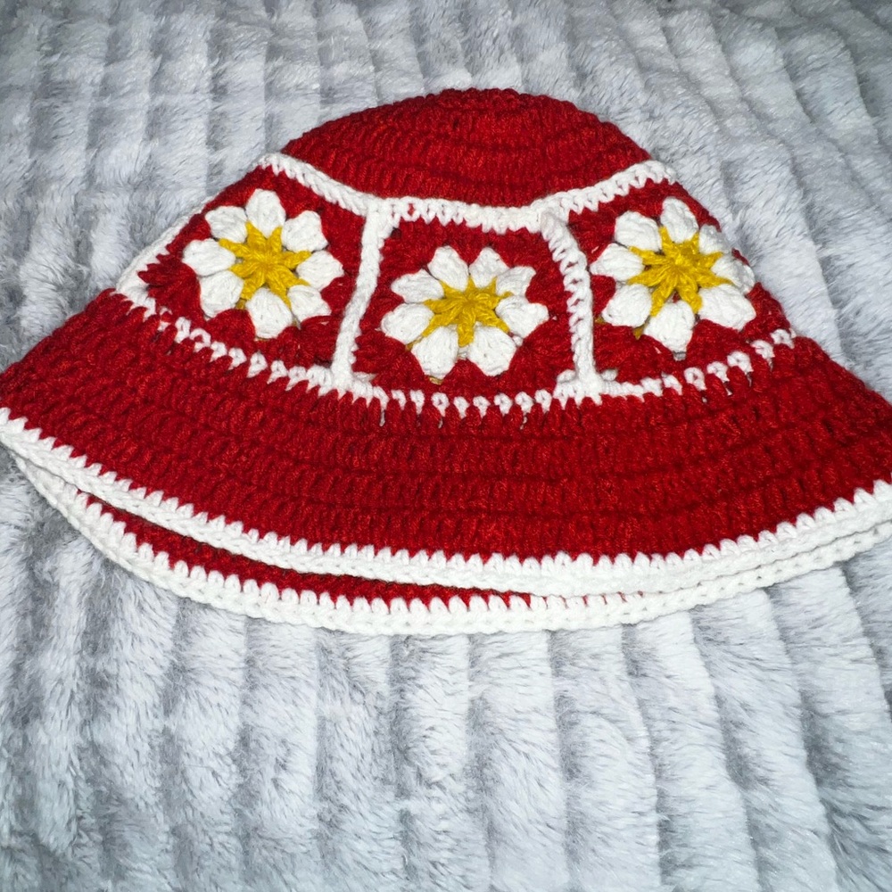 Crochet Flower Bucket Hat 🌼